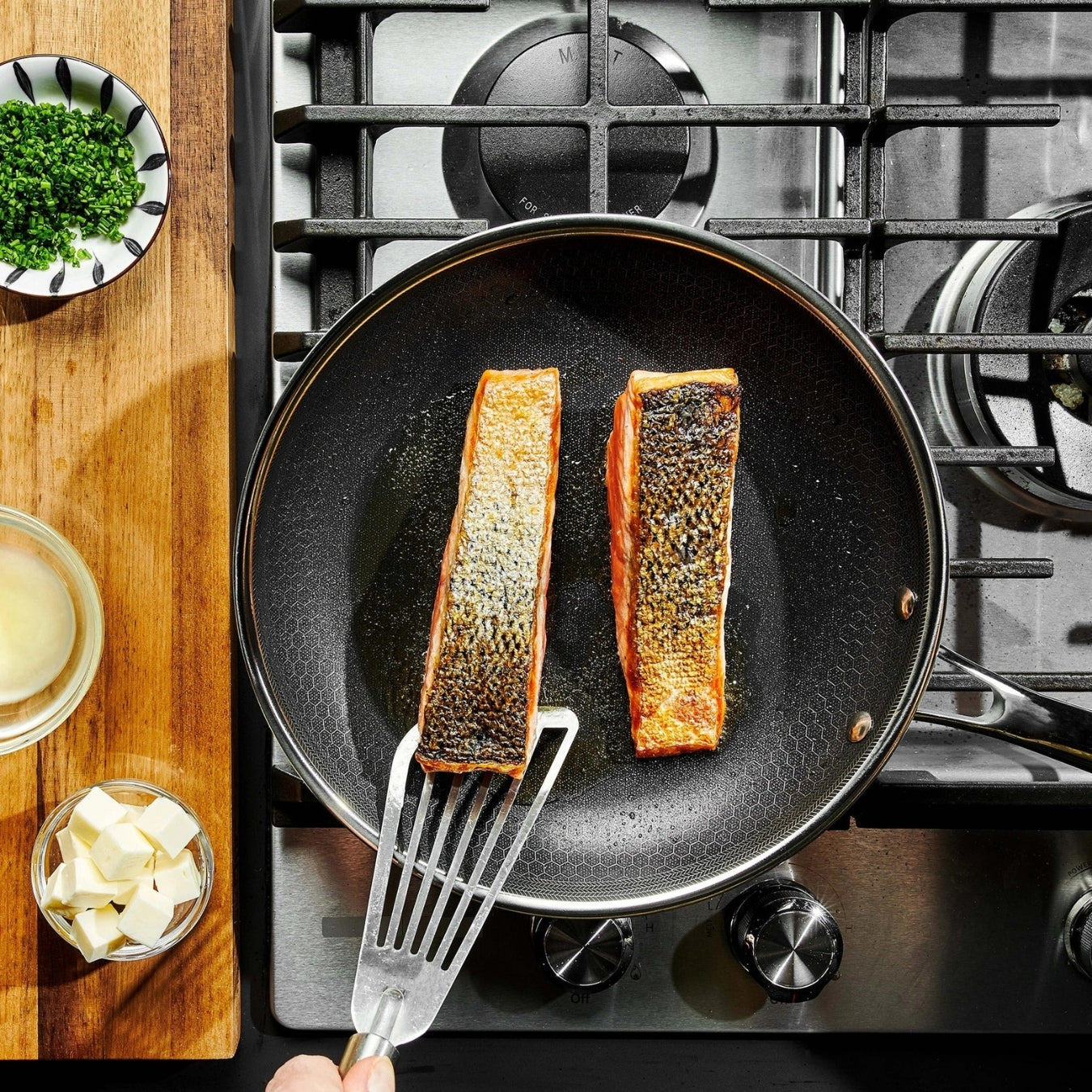 The Best Salmon with HexPro Frypan